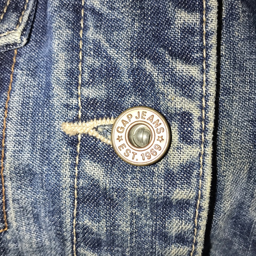 🎊HOST PICK 🎊Gap Cropped Jean Jacket - Picture 6 of 7